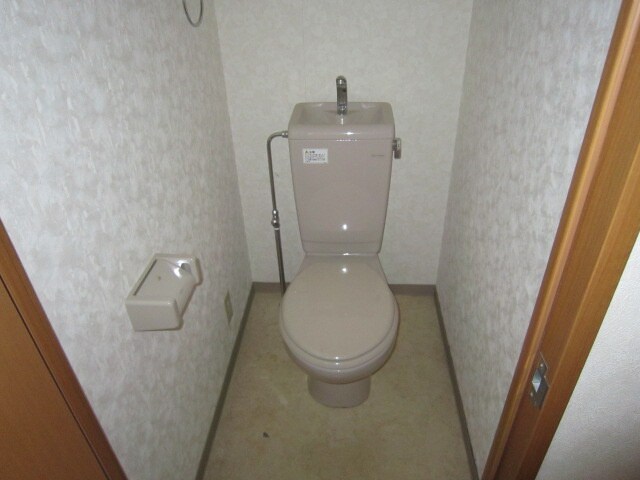 物件内観写真9　(トイレ)