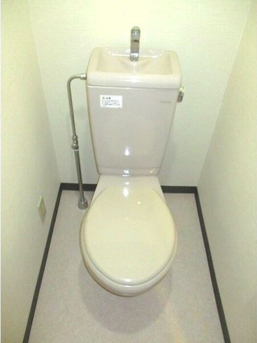 物件内観写真12　(トイレ)