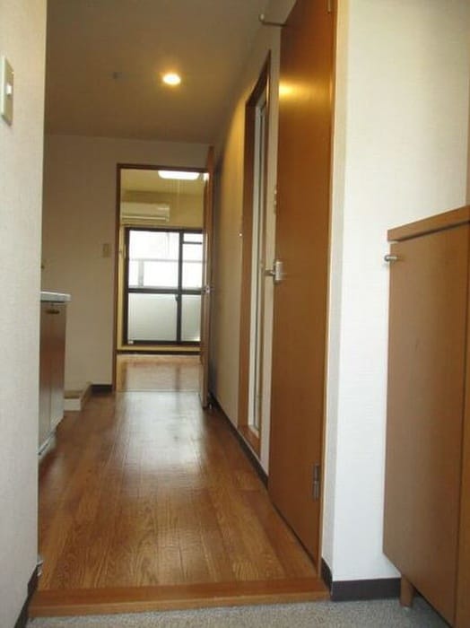 物件内観写真14　(玄関)