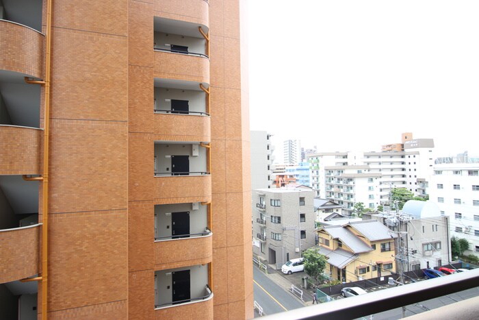 物件内観写真14　(室内からの展望)