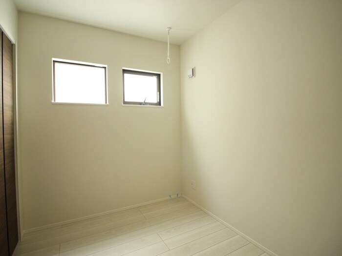 物件内観写真8　(居室)