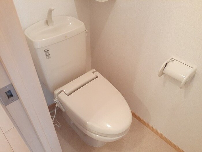 物件内観写真8　(トイレ)