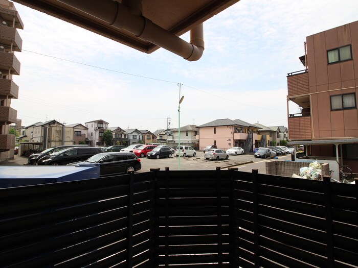 物件外観写真6　(駐車場)