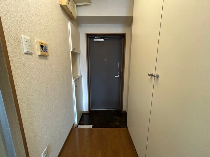 物件内観写真15　(玄関)