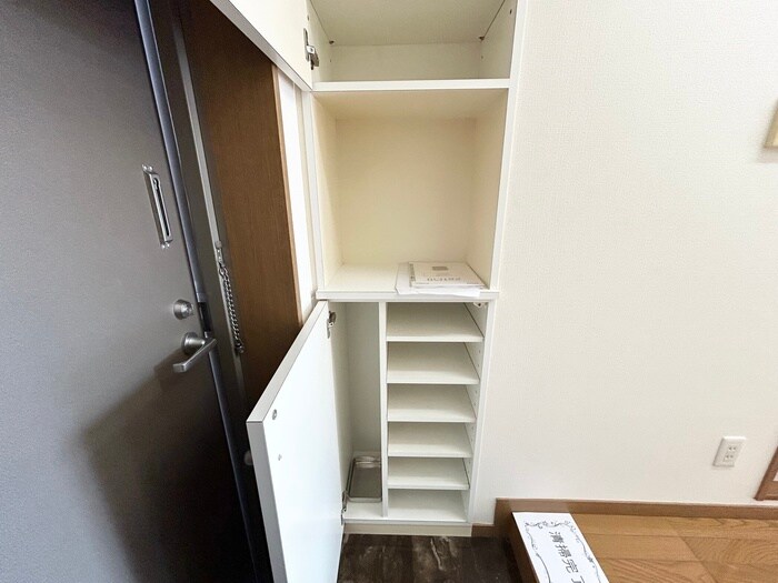 物件内観写真17　(靴箱)