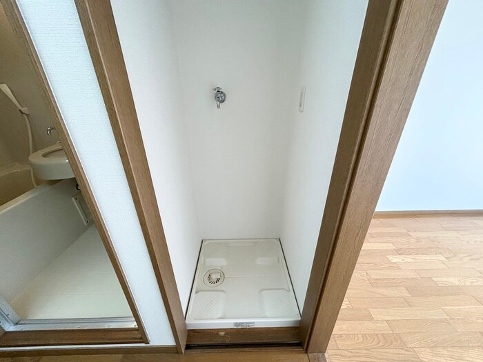 物件内観写真19　(洗濯機置場)