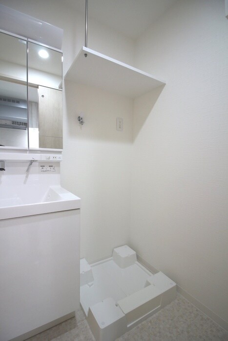 物件内観写真11　(洗濯機置場)