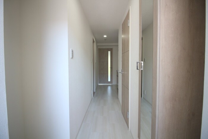 物件内観写真21　(廊下)