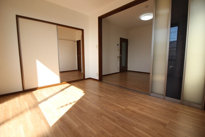 物件内観写真8　(居室)