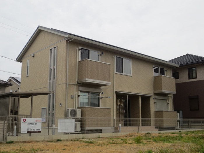 物件外観写真1　(外観写真)