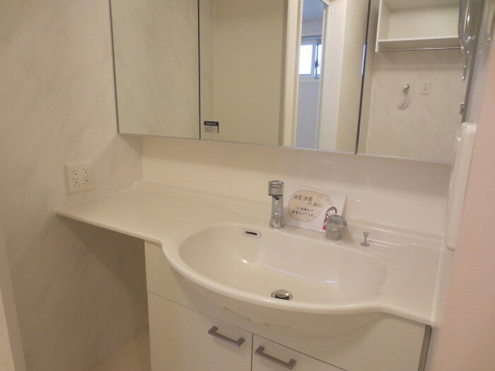 物件内観写真9　(洗面)