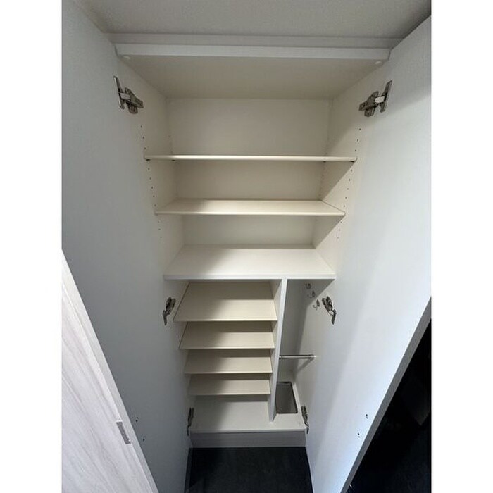 物件内観写真14　(靴箱)