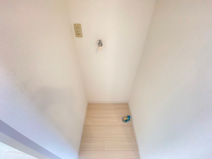 物件内観写真14　(洗濯機置場)
