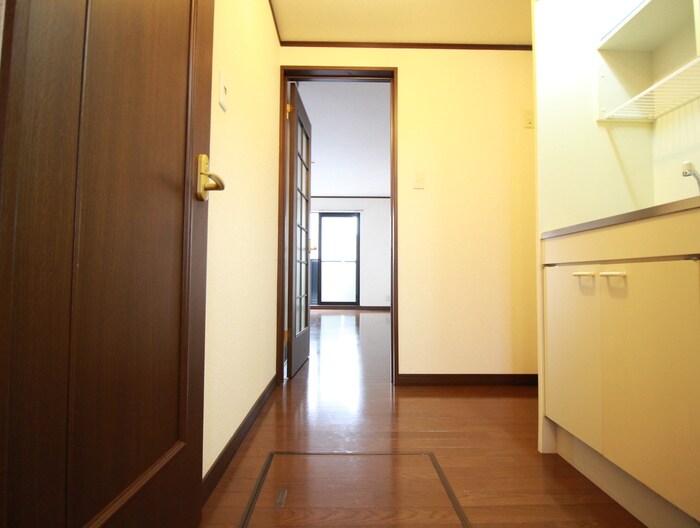物件内観写真16　(廊下)