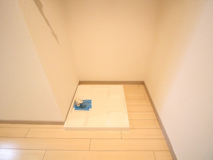 物件内観写真16　(洗濯機置場)