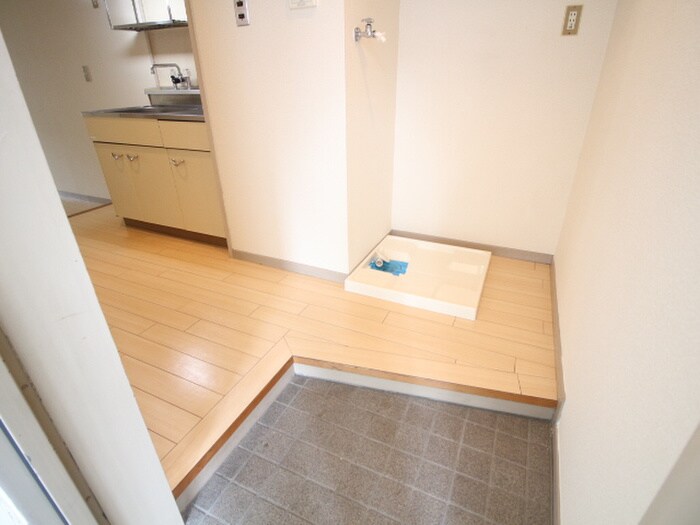 物件内観写真17　(玄関)