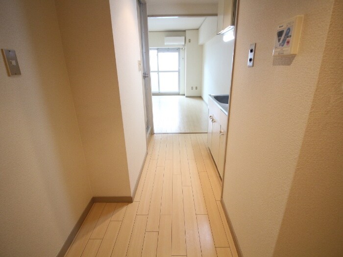 物件内観写真18　(廊下)