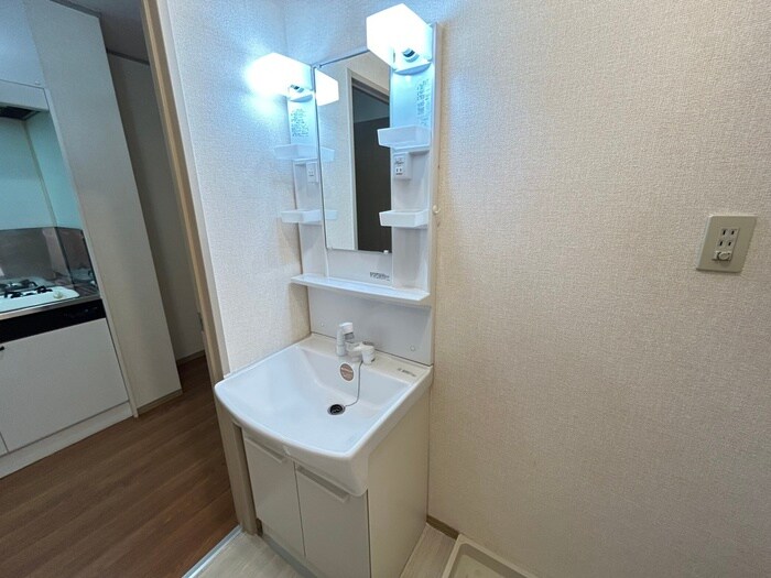 物件内観写真12　(洗面)