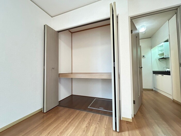 物件内観写真13　(収納)