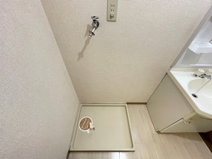 物件内観写真20　(洗濯機置場)