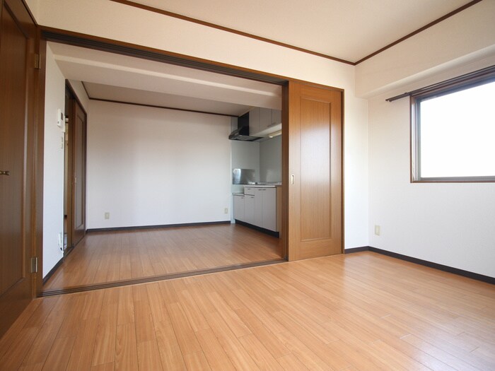 物件内観写真7　(居室)