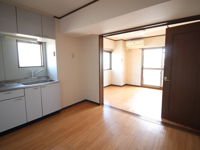 物件内観写真9　(居室)