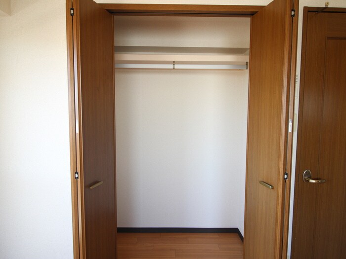 物件内観写真15　(収納)