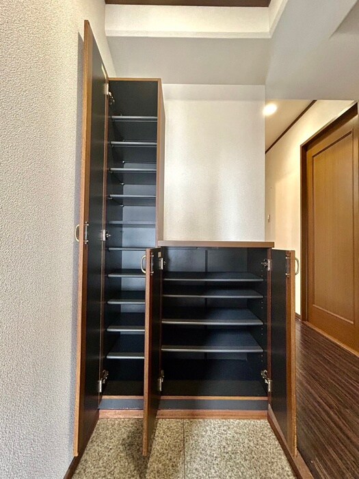 物件内観写真17　(靴箱)