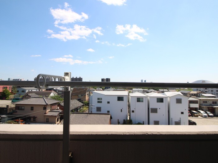 物件内観写真17　(室内からの展望)