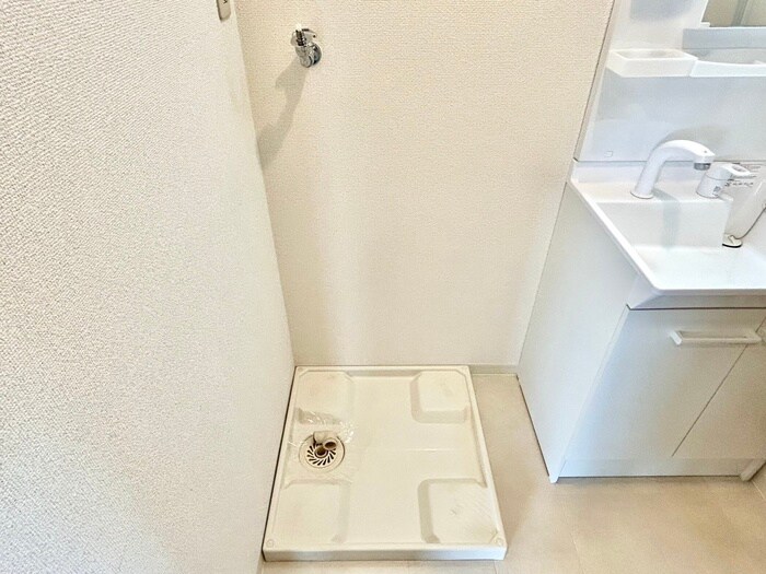 物件内観写真18　(洗濯機置場)