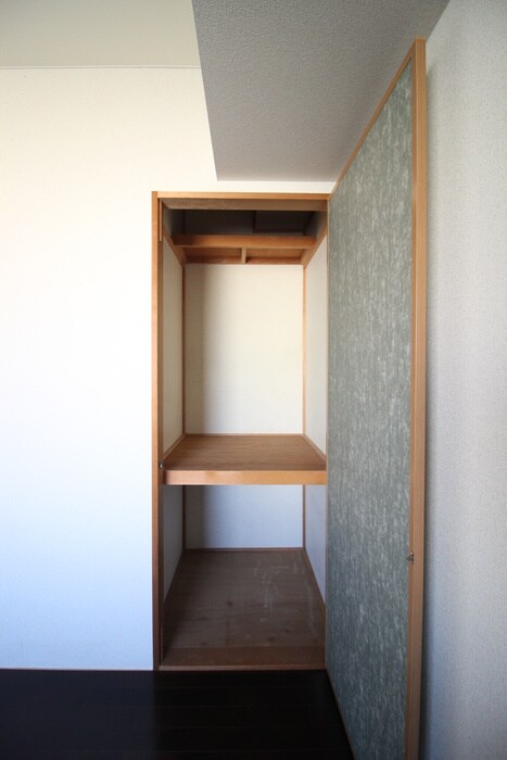 物件内観写真15　(収納)