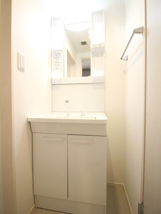 物件内観写真11　(洗面)