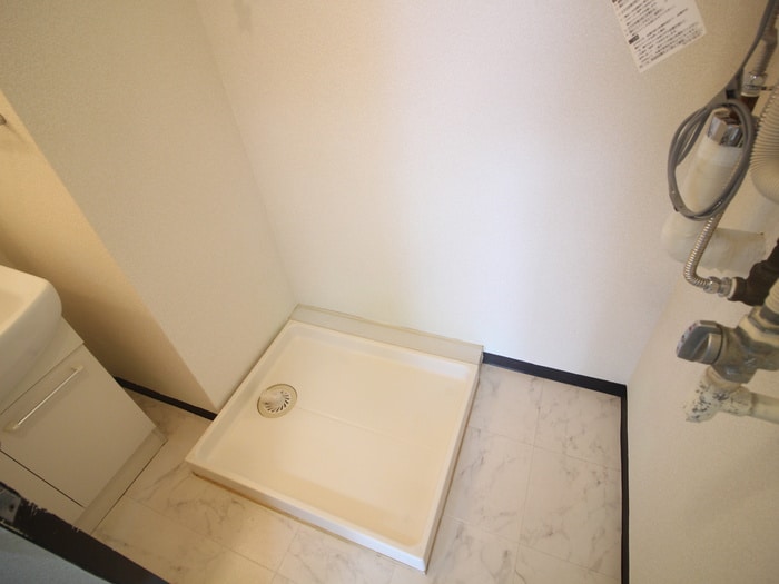 物件内観写真13　(洗濯機置場)