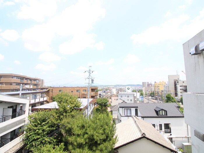 物件内観写真18　(室内からの展望)