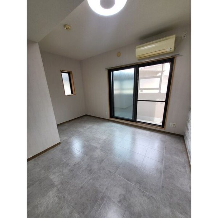 物件内観写真6　(居室)