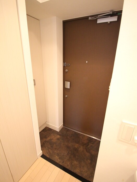 物件内観写真19　(玄関)
