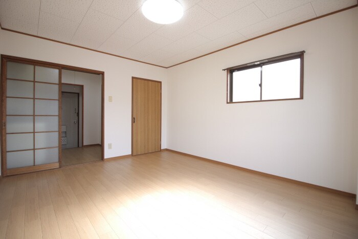 物件内観写真7　(居室)