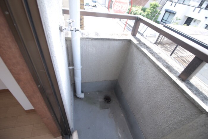 物件内観写真13　(洗濯機置場)