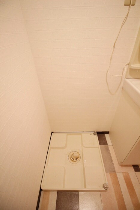 物件内観写真13　(洗濯機置場)