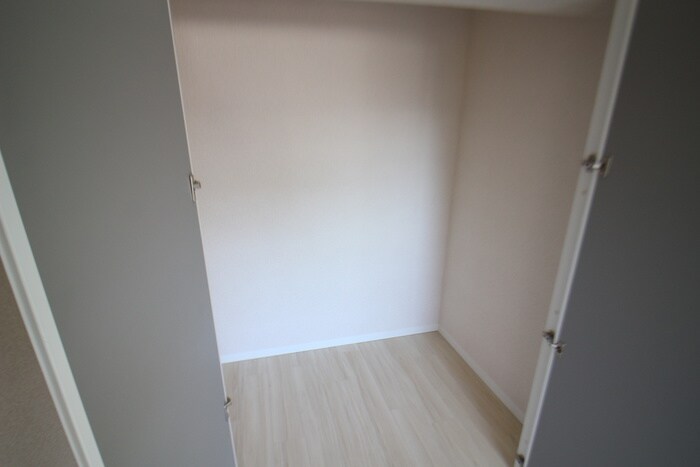 物件内観写真15　(収納)