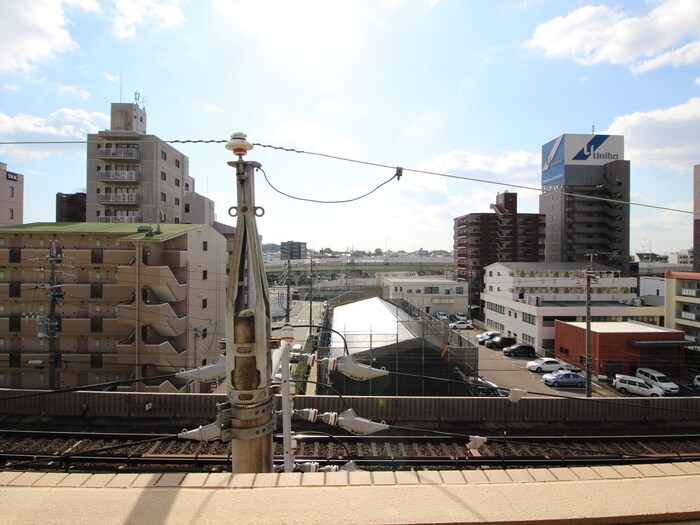 物件内観写真15　(室内からの展望)