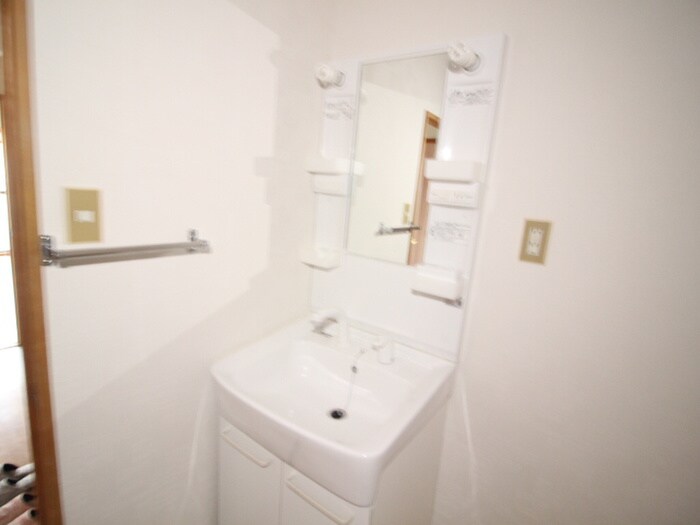 物件内観写真12　(洗面)