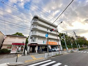 第７和興ビル外観写真