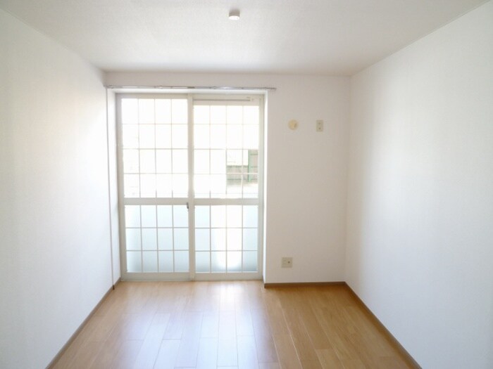 物件内観写真4　(居室)