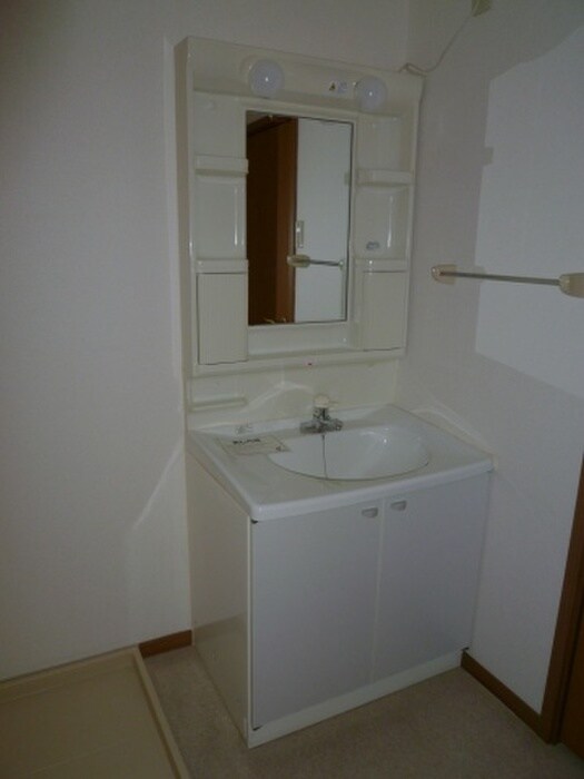 物件内観写真9　(洗面)