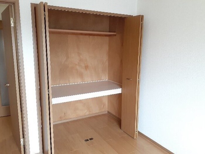 物件内観写真10　(収納)