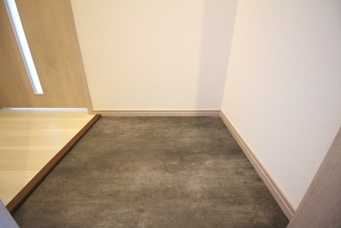 物件内観写真14　(玄関)