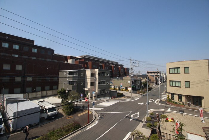 物件内観写真16　(室内からの展望)