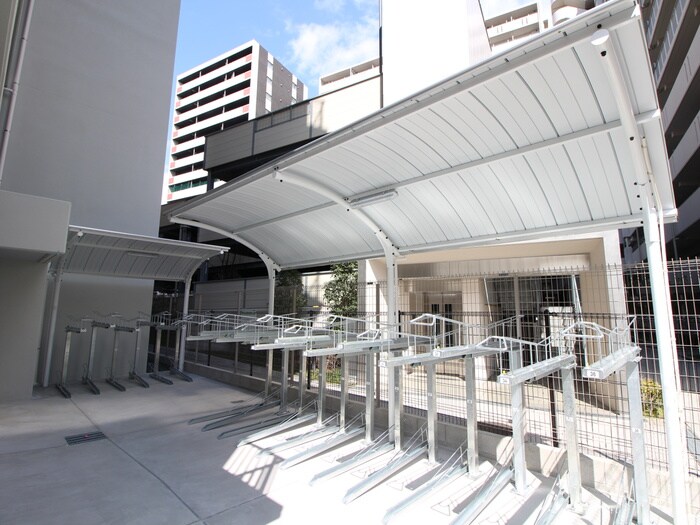 物件外観写真4　(駐輪場)