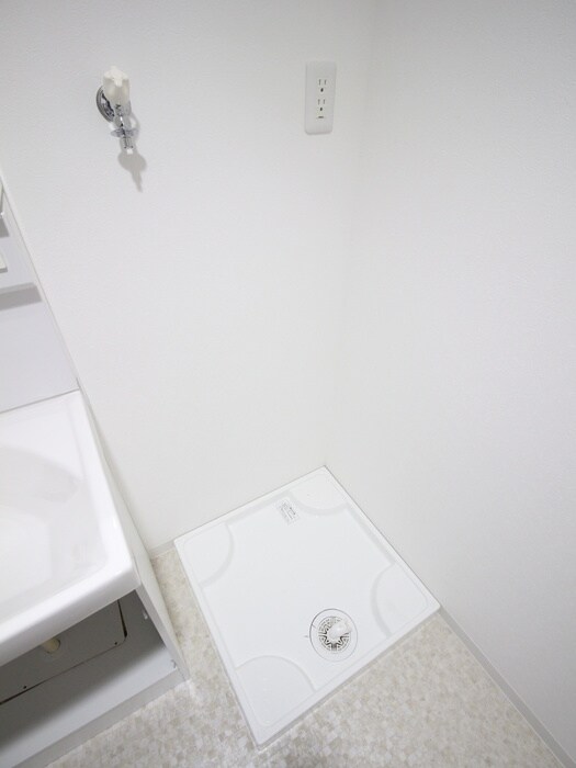 物件内観写真17　(洗濯機置場)